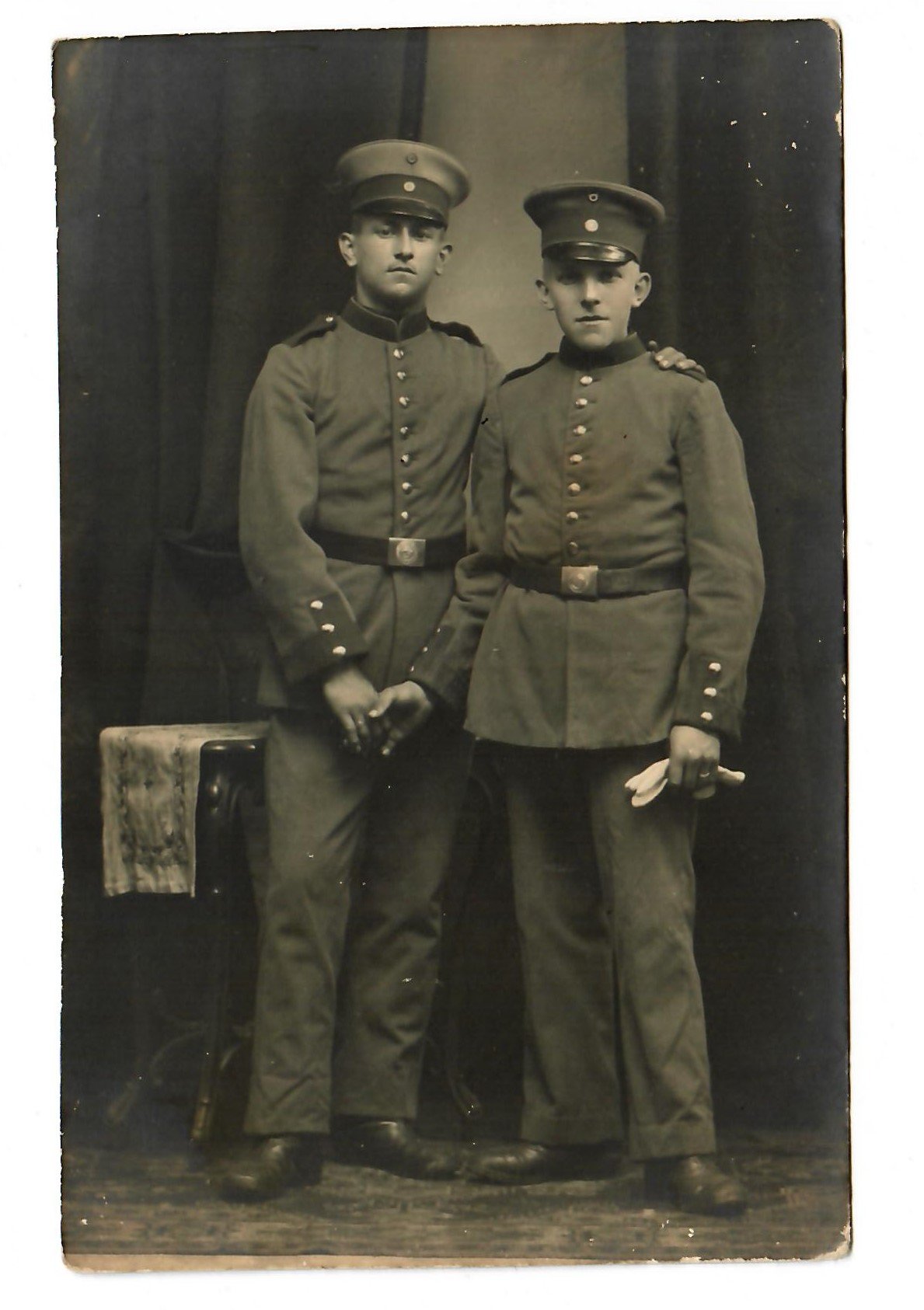 Zwei Soldaten (Museum unterm Trifels CC BY-NC-SA)