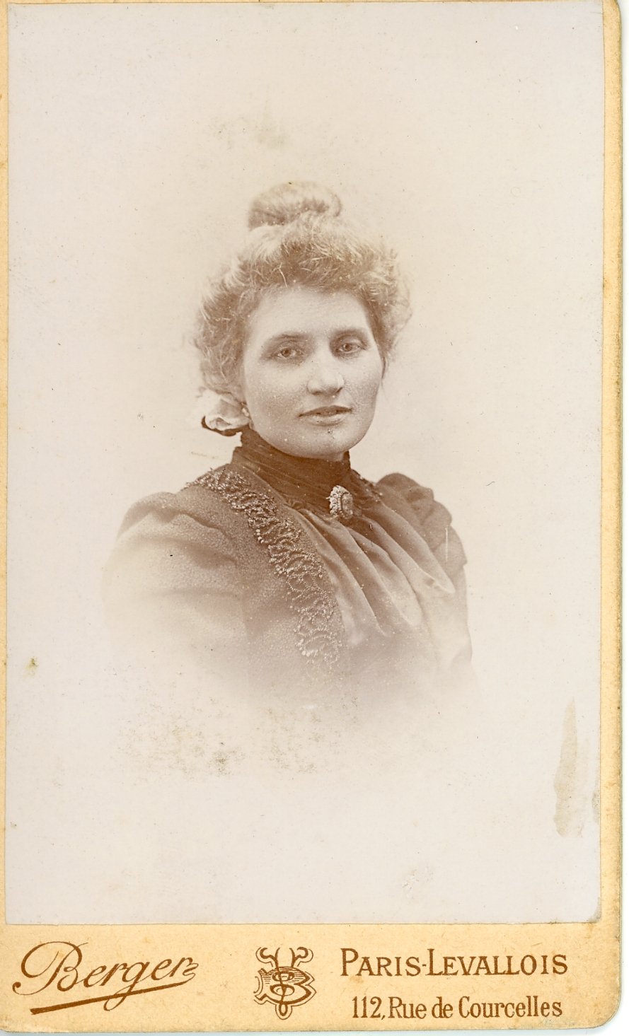 Aufnahme einer jungen Frau (Freilichtmuseum Roscheider Hof CC0)