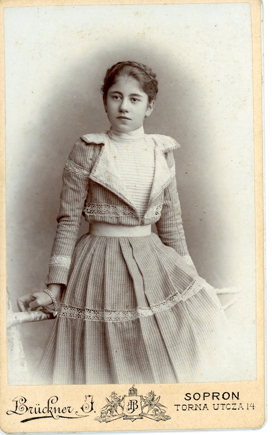 Fotografie eines jungen Mädchens (Freilichtmuseum Roscheider Hof CC0)