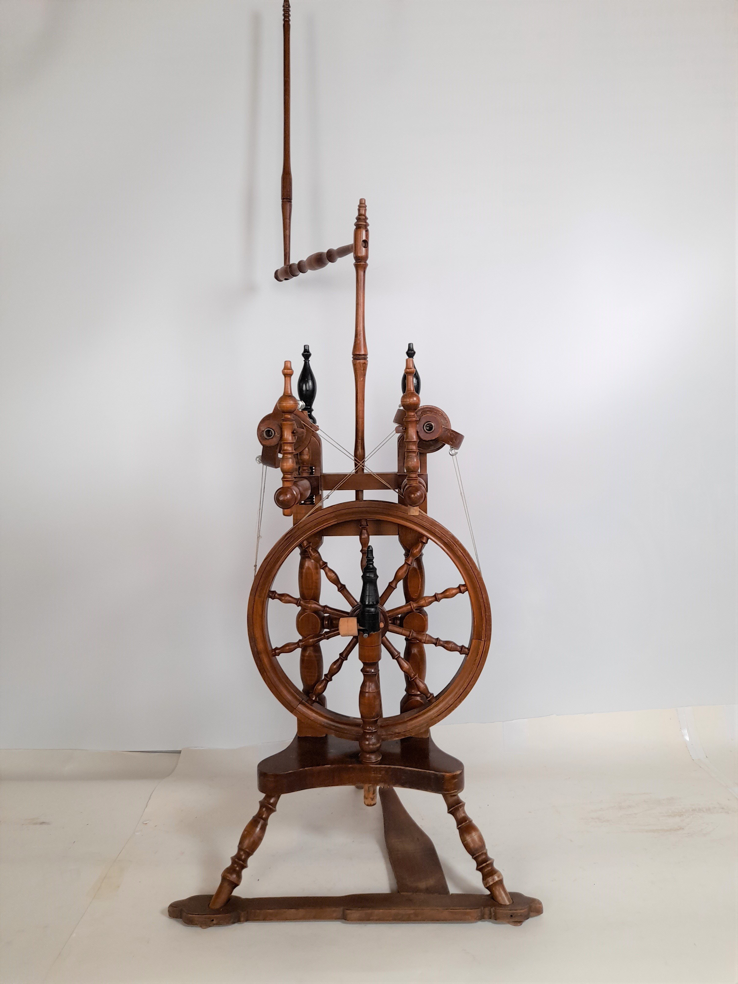 Doppel- oder Hochzeitsspinnrad (Freilichtmuseum Roscheider Hof CC0)