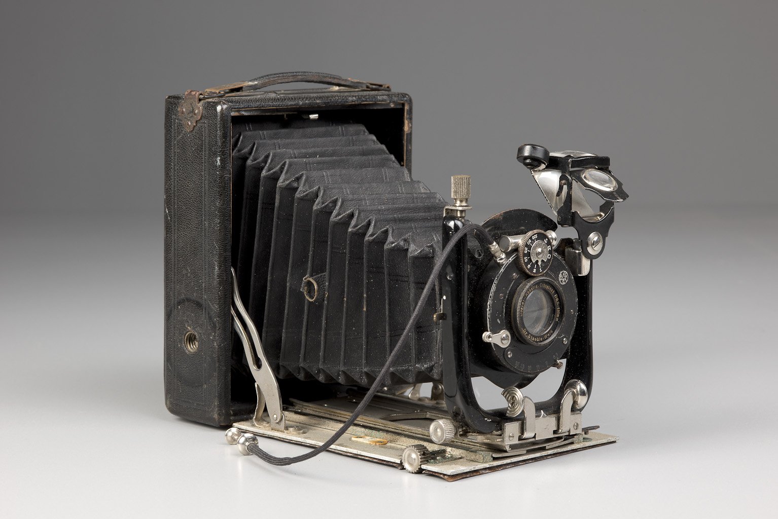 Klappkamera Dr. Staeble Werk (Freilichtmuseum Roscheider Hof CC0)