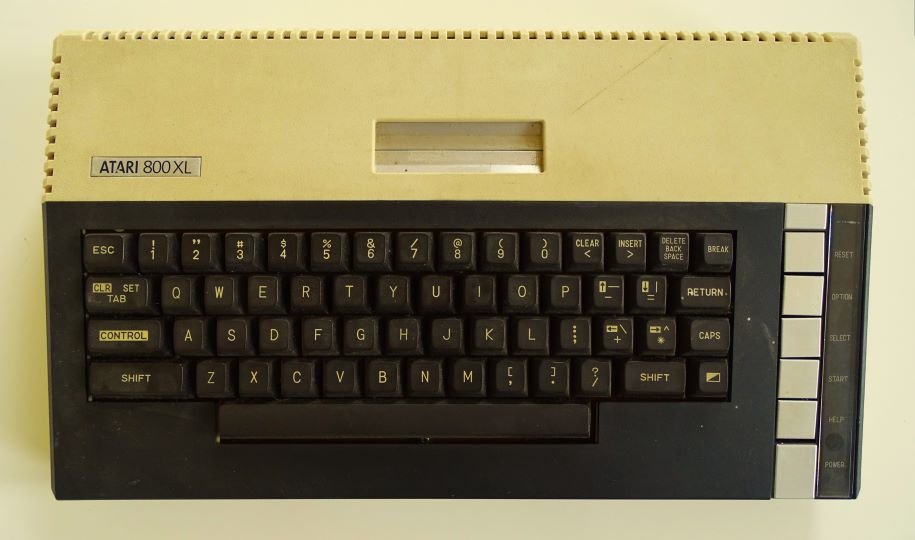 Heimcomputer Atari 800 XL der Firma Atari (Freilichtmuseum Roscheider Hof CC0)