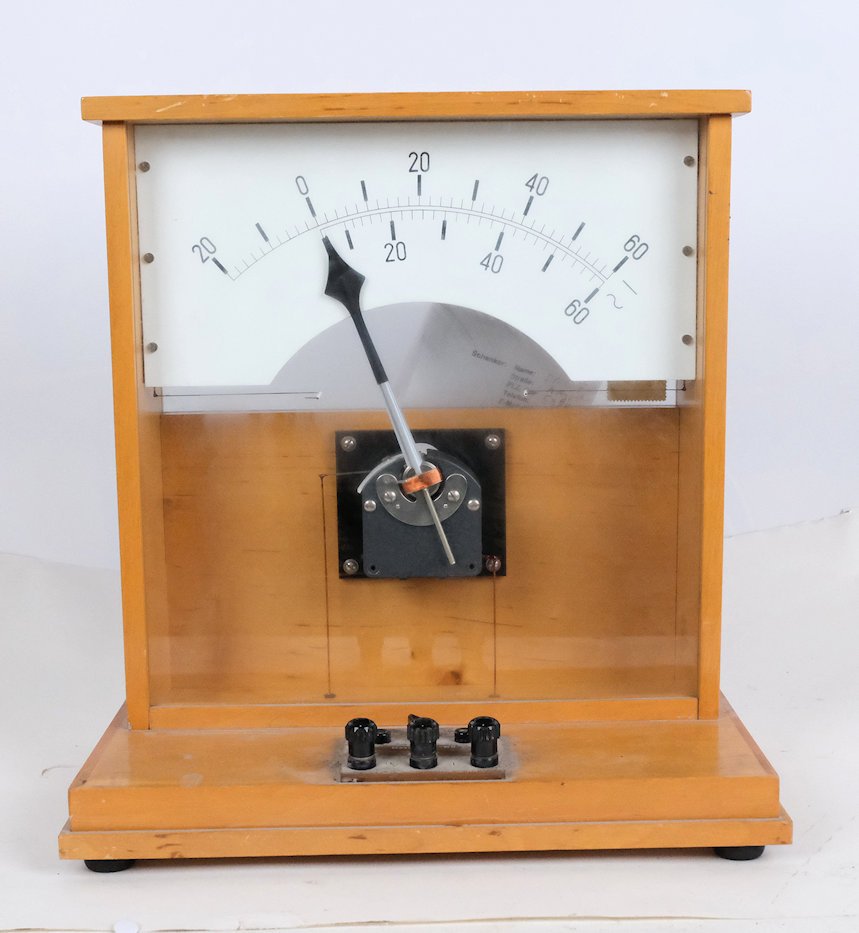 Mavometer zur Messung von Gleich-und Wechselstrom (Freilichtmuseum Roscheider Hof CC0)