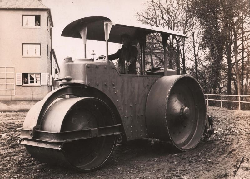 Aufnahmen einer Straßenwalze Typ S der Firma Zettelmeyer (Freilichtmuseum Roscheider Hof CC0)