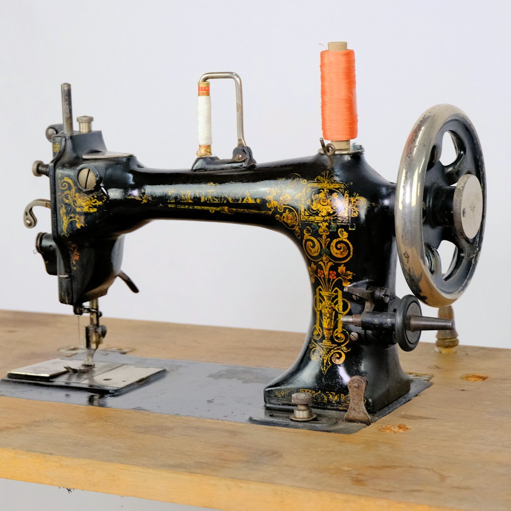 Haushaltsnähmaschine Phönix Modell F (Freilichtmuseum Roscheider Hof CC0)
