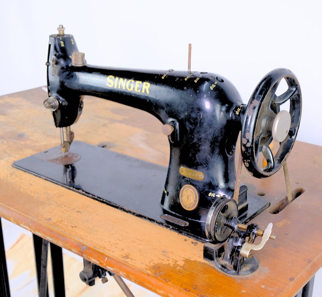 Industrienähmaschine Singer 31 K48 (Freilichtmuseum Roscheider Hof CC0)