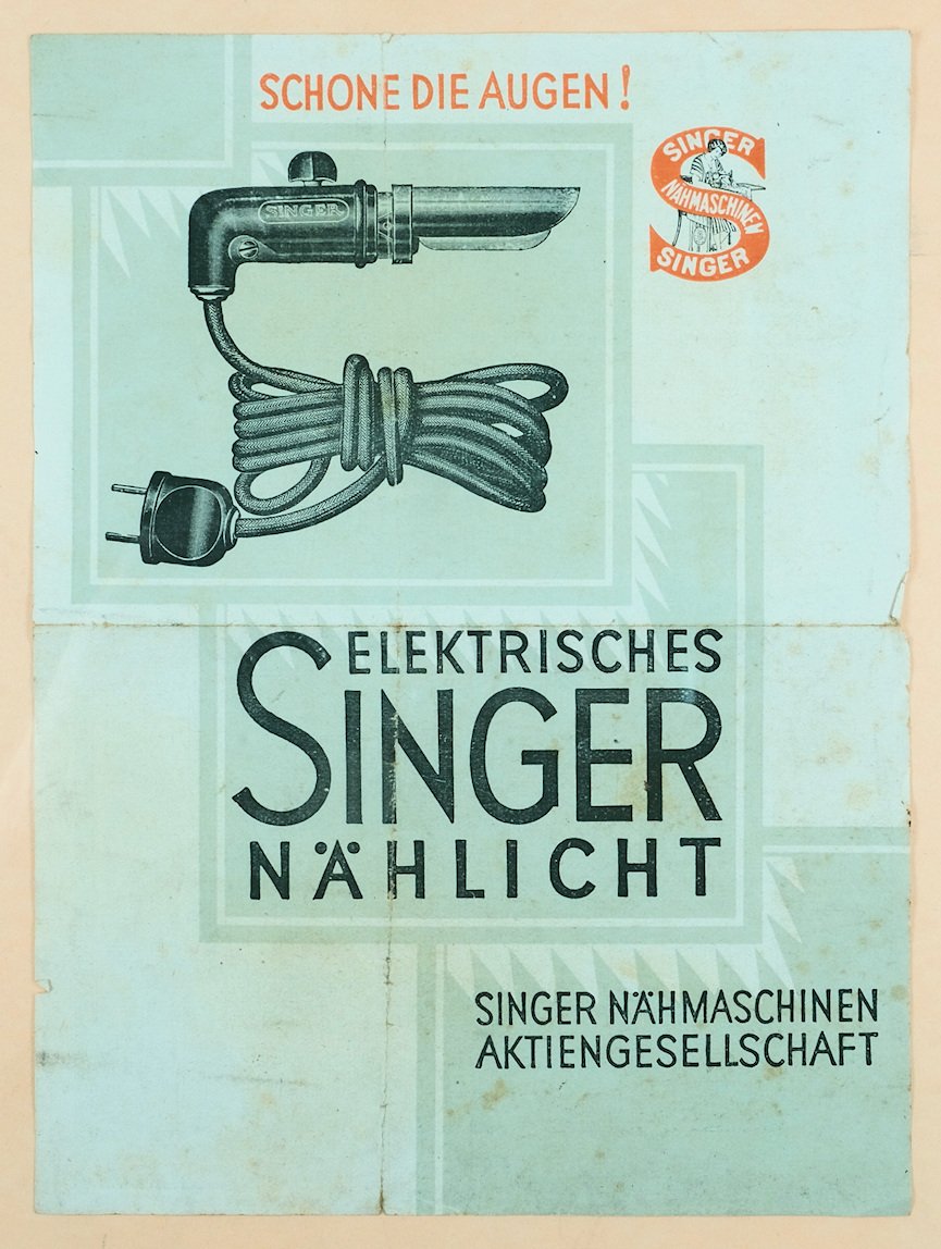 Zubehör für Singer Nähmaschinen - Elektrisches Nähmaschinenlicht (Freilichtmuseum Roscheider Hof CC0)