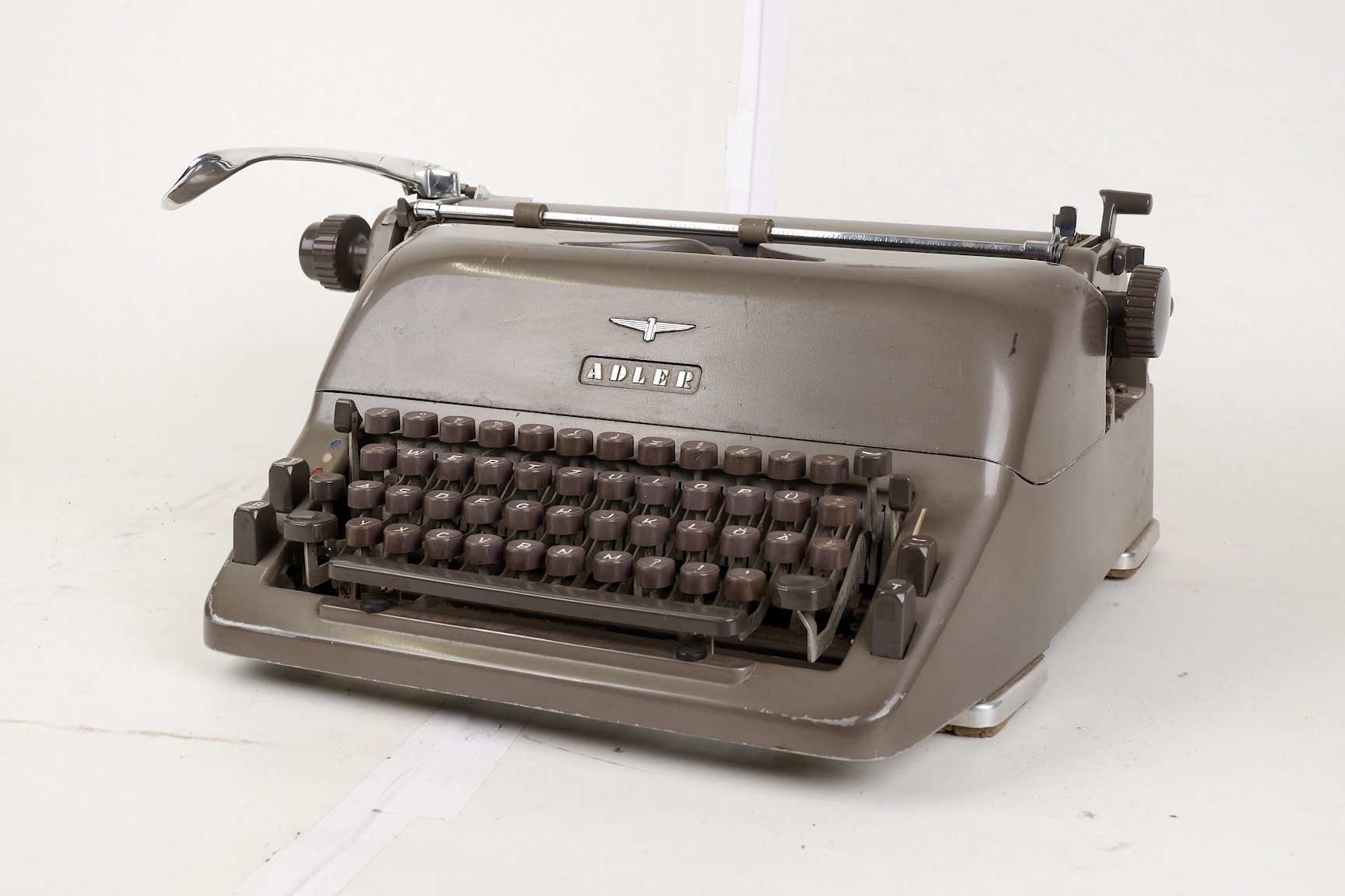 Büroschreibmaschine Adler Special (Volkskunde- und Freilichtmuseum Roscheider Hof CC0)