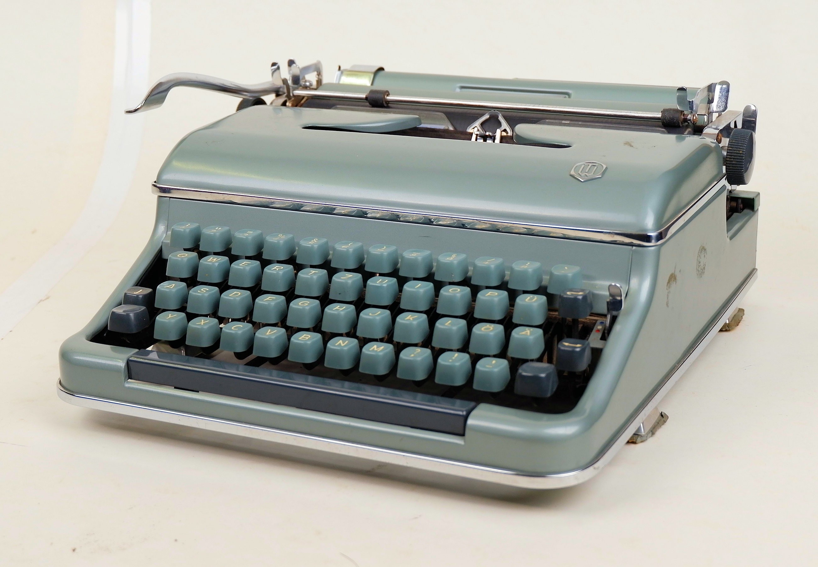 Mechanischew Schreibmaschine "Torpedo Portable" (Volkskunde- und Freilichtmuseum Roscheider Hof CC0)