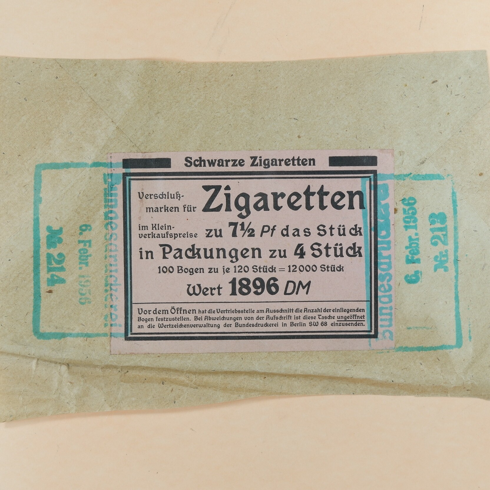 Tabaksteuer- Steuerbegünstigte Zigaretten (Volkskunde- und Freilichtmuseum Roscheider Hof CC0)