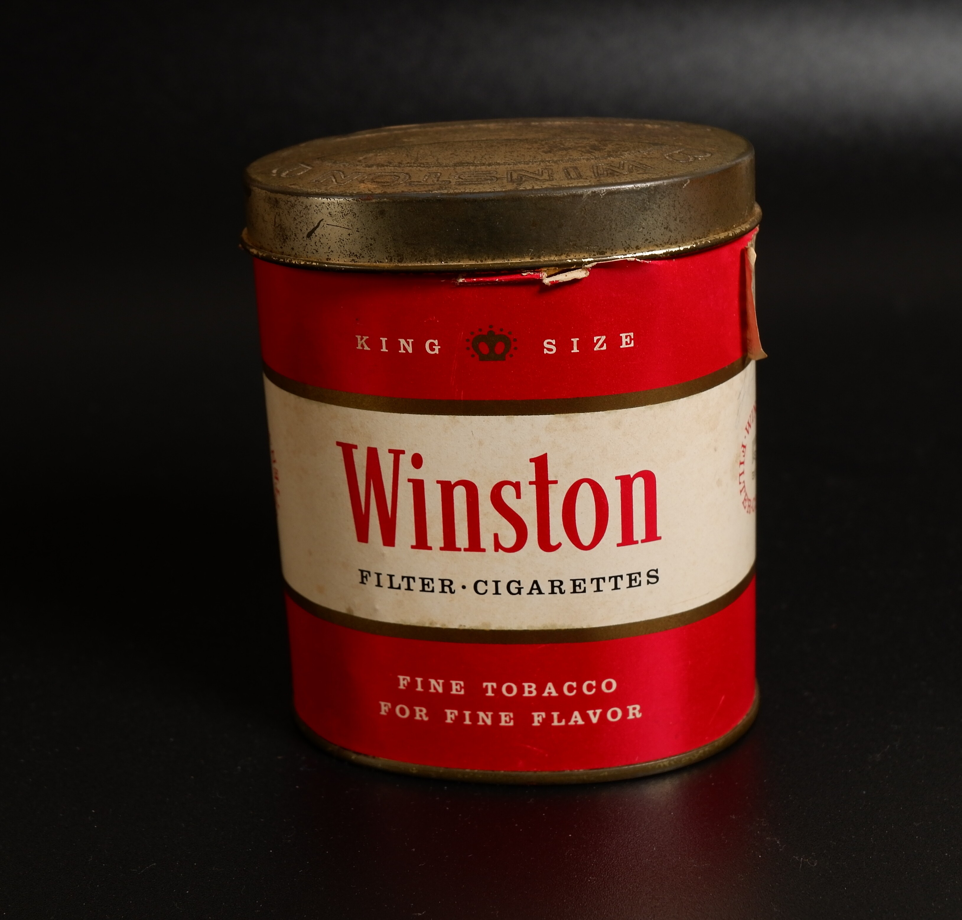 Zigarettenmarke	Winston	- 50er Geschenkdose (Volkskunde- und Freilichtmuseum Roscheider Hof CC0)