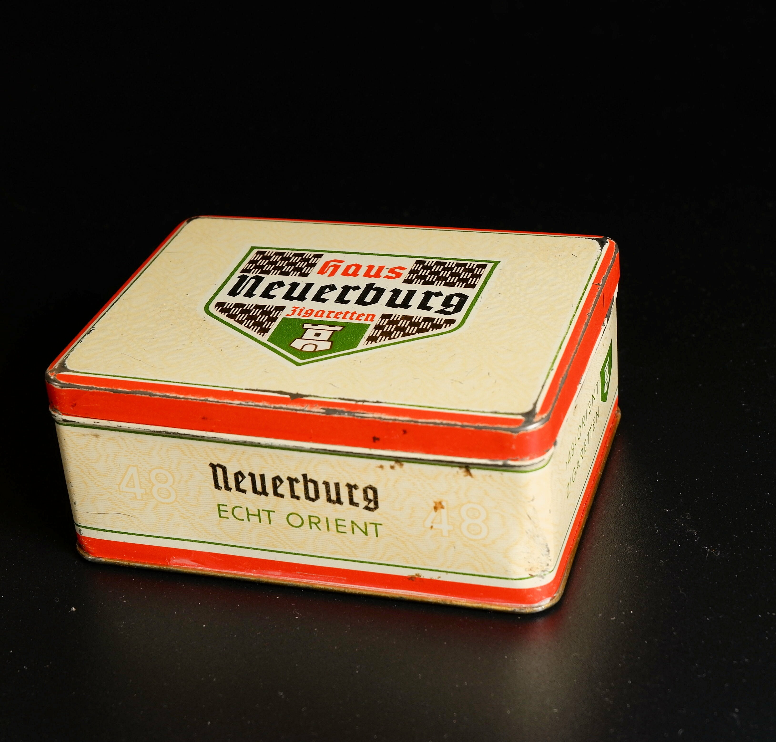 Zigarettenmarke	"Haus Neuerburg	Echt Orient" 48er Pg (Volkskunde- und Freilichtmuseum Roscheider Hof CC0)