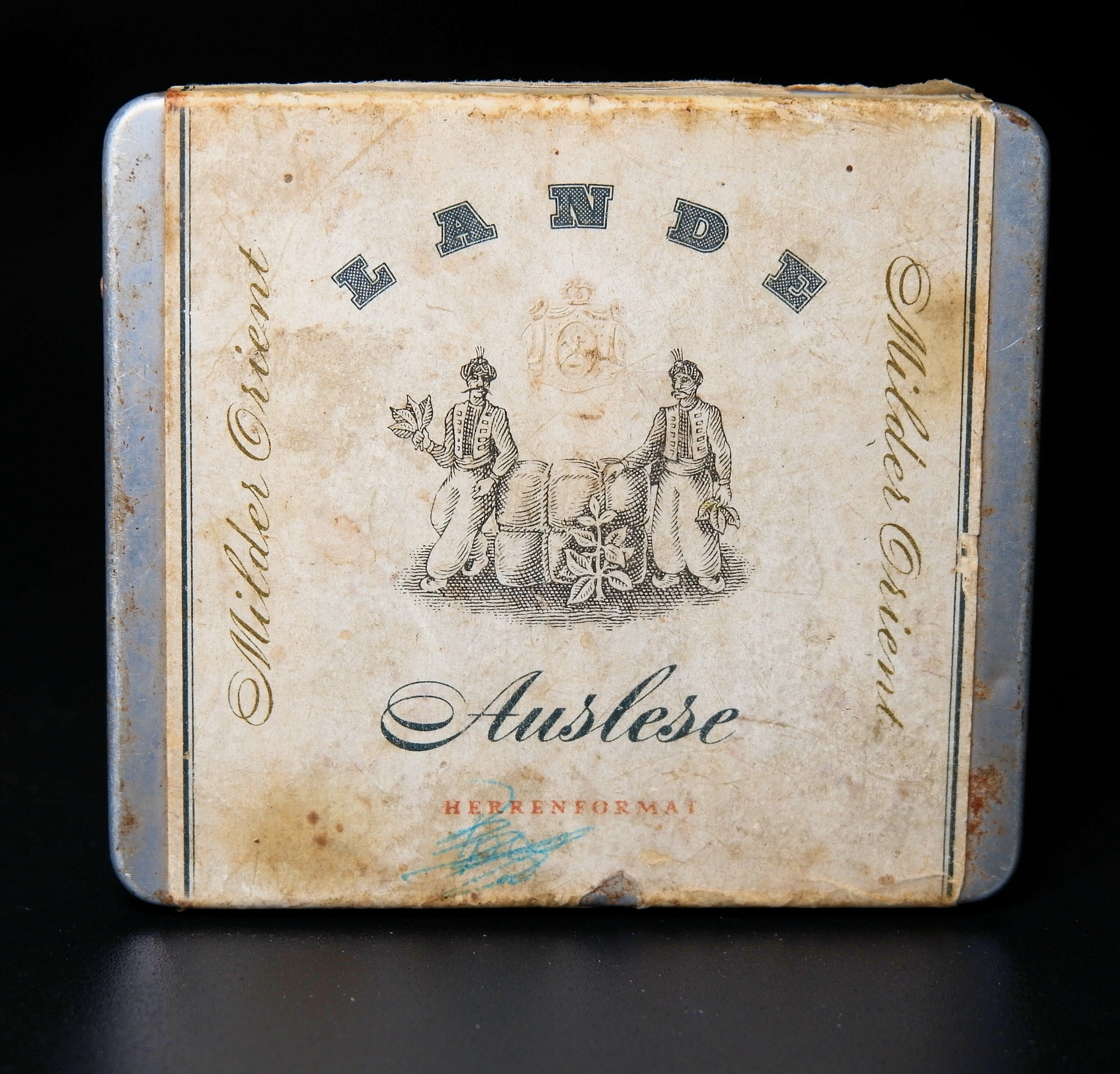 Zigarettenmarke	Lande Auslese 20er Packung (Volkskunde- und Freilichtmuseum Roscheider Hof CC0)