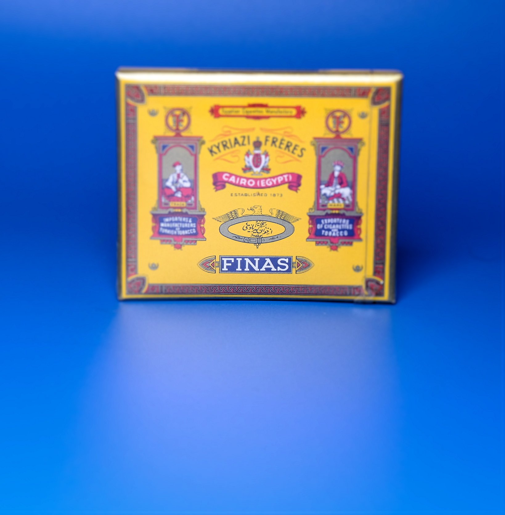Zigarettenmarke "Finas" 10er und 50 Stück Blechpackung (Volkskunde- und Freilichtmuseum Roscheider Hof CC0)