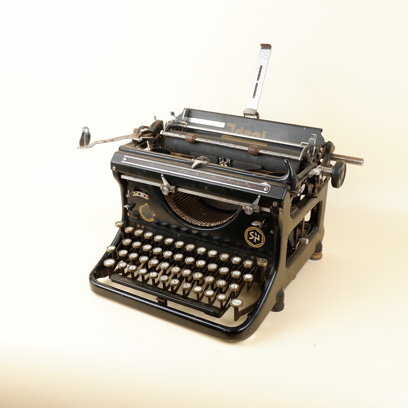 Büroschreibmaschine - IDEAL D - Z33 (Volkskunde- und Freilichtmuseum Roscheider Hof CC0)