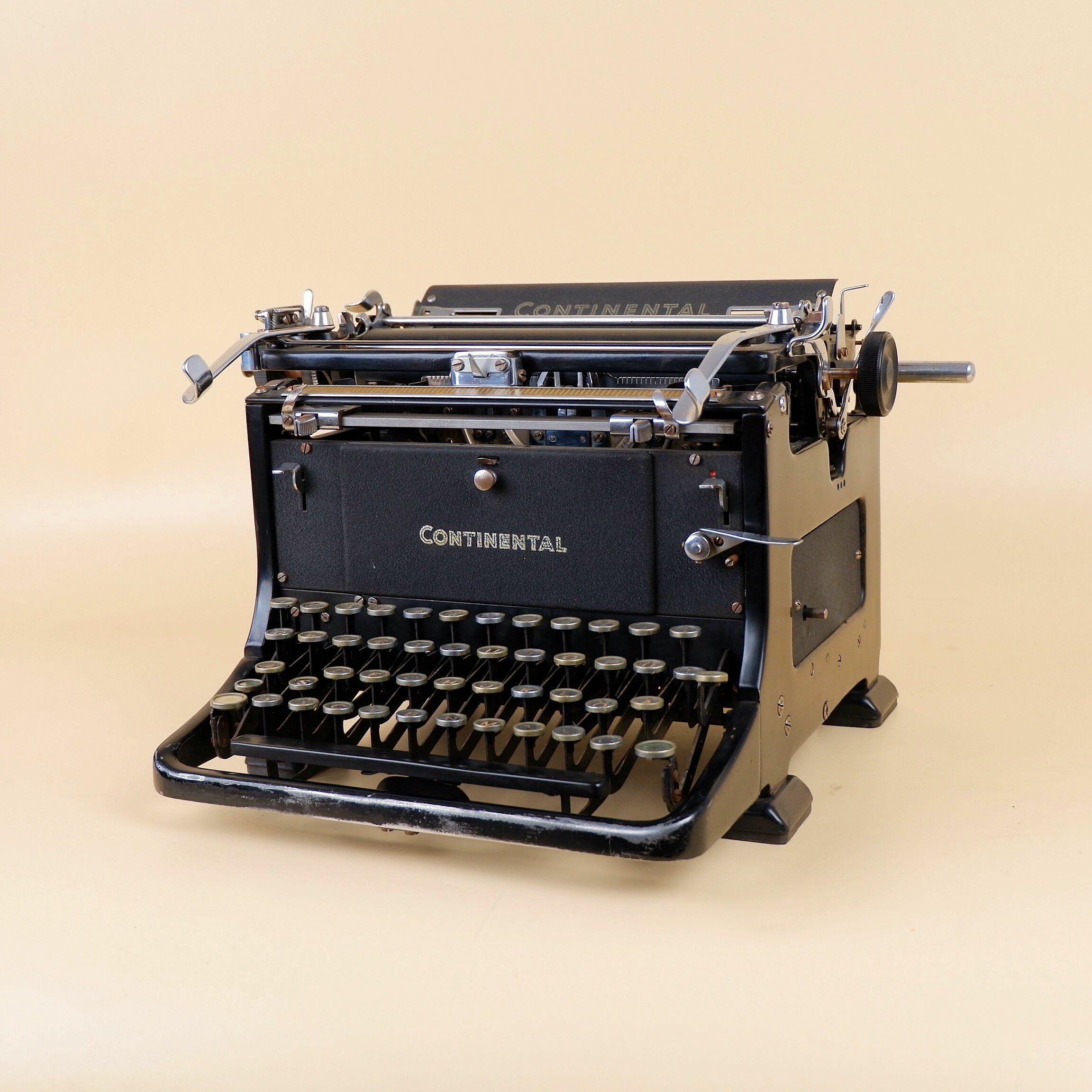 Büroschreibmaschine	Continental - Standard (Volkskunde- und Freilichtmuseum Roscheider Hof CC0)