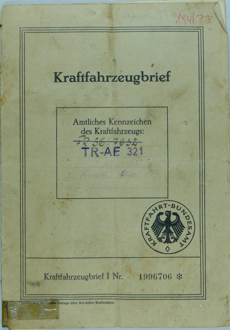 Kraftfahrzeugbrief: TR – AE 321 (Volkskunde- und Freilichtmuseum Roscheider Hof CC0)