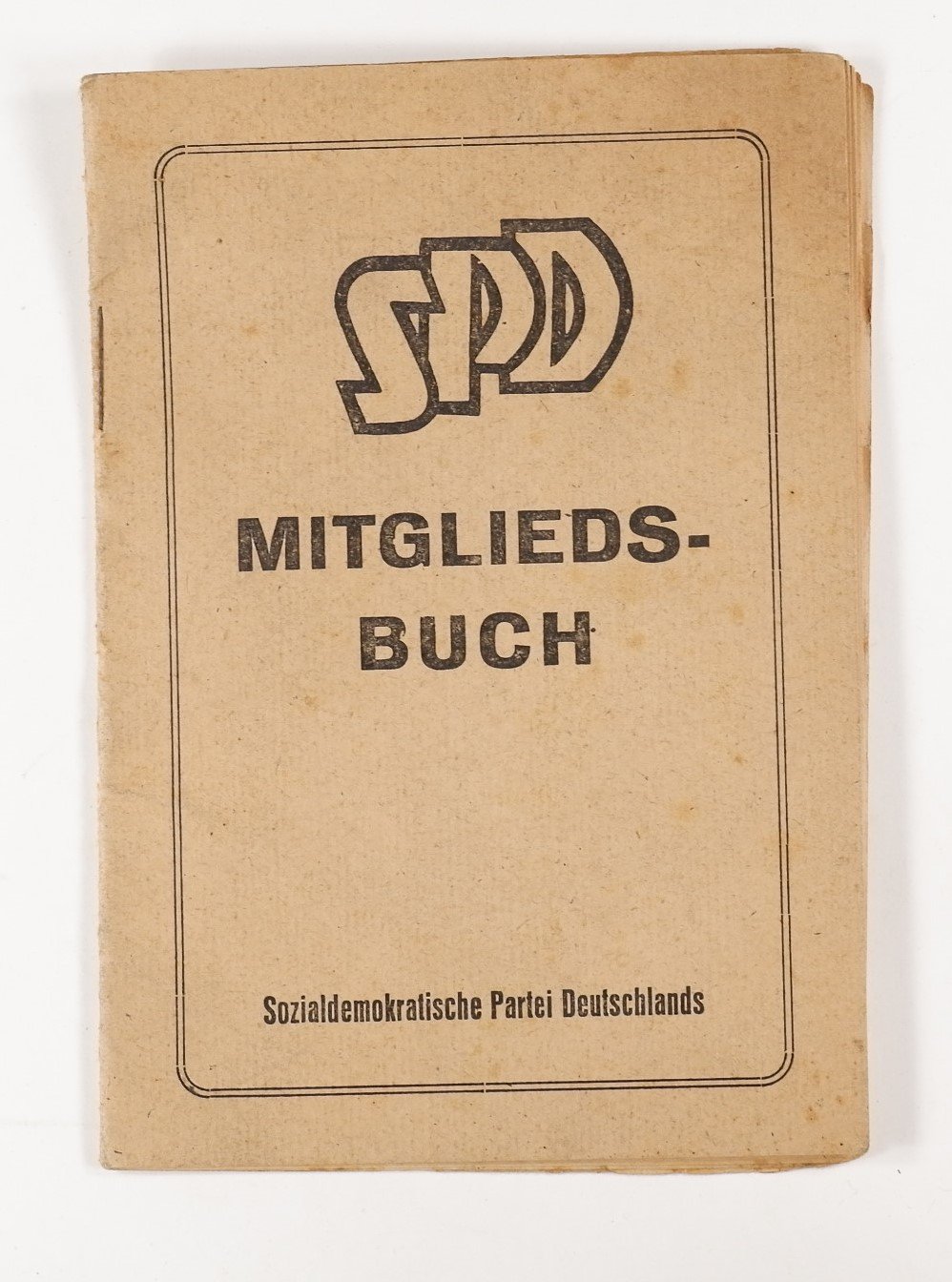 SPD Mitgliedsbuch: Rudolf Rassier (Volkskunde- und Freilichtmuseum Roscheider Hof CC0)