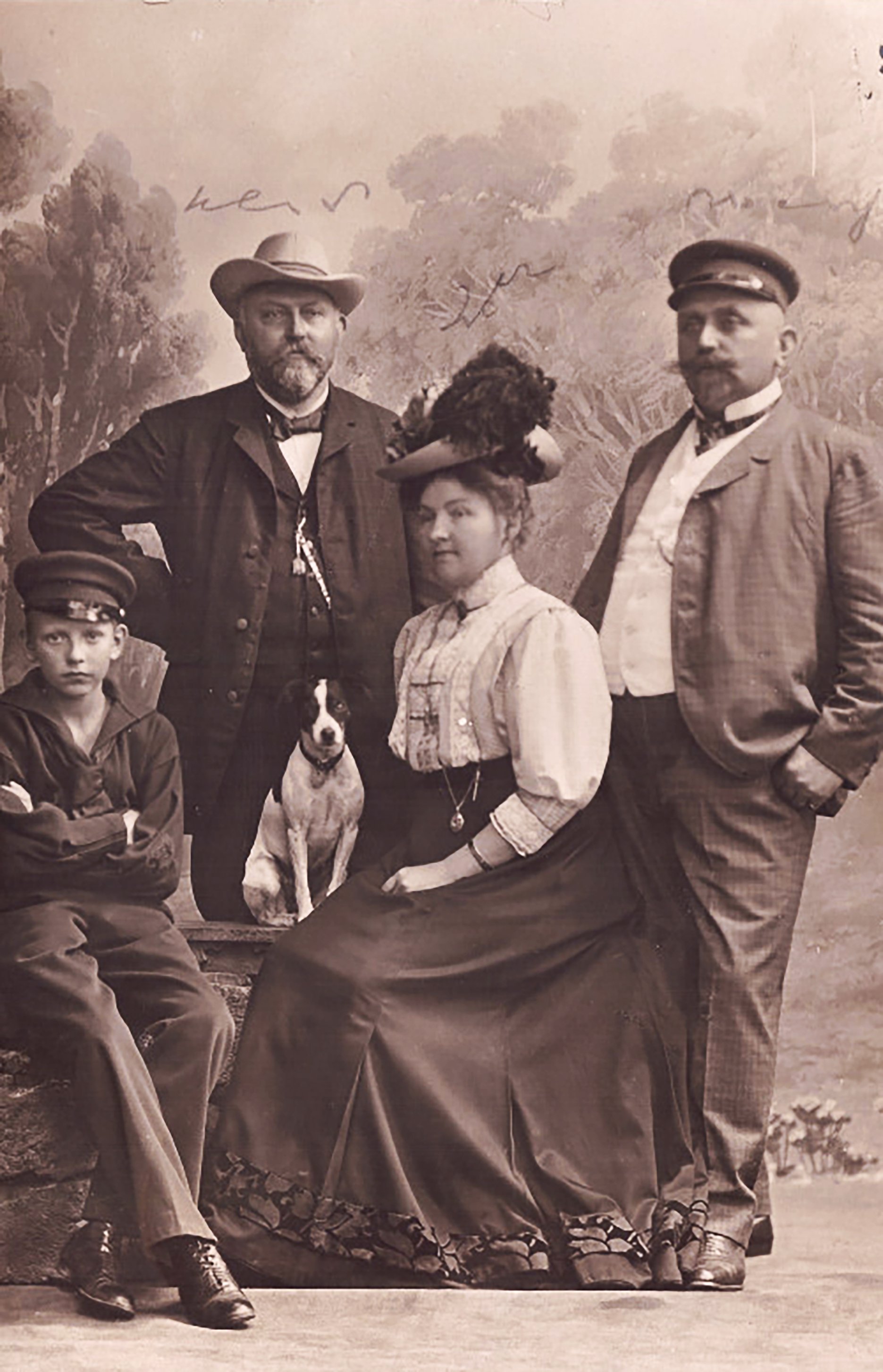 Familienfoto Schleswig 1915 (Volkskunde- und Freilichtmuseum Roscheider Hof CC0)