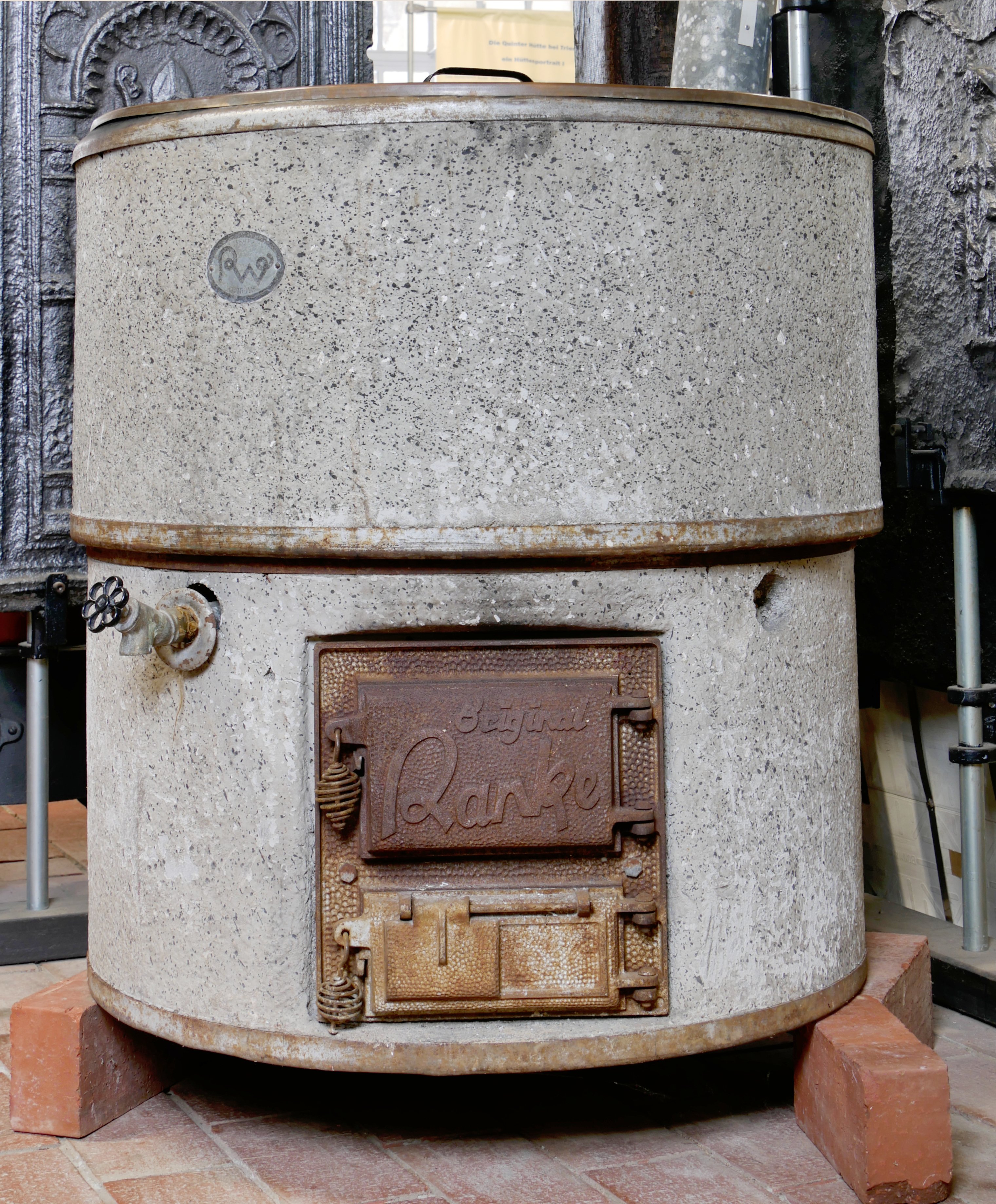 Waschkessel der Marke Ranke (Volkskunde- und Freilichtmuseum Roscheider Hof CC0)