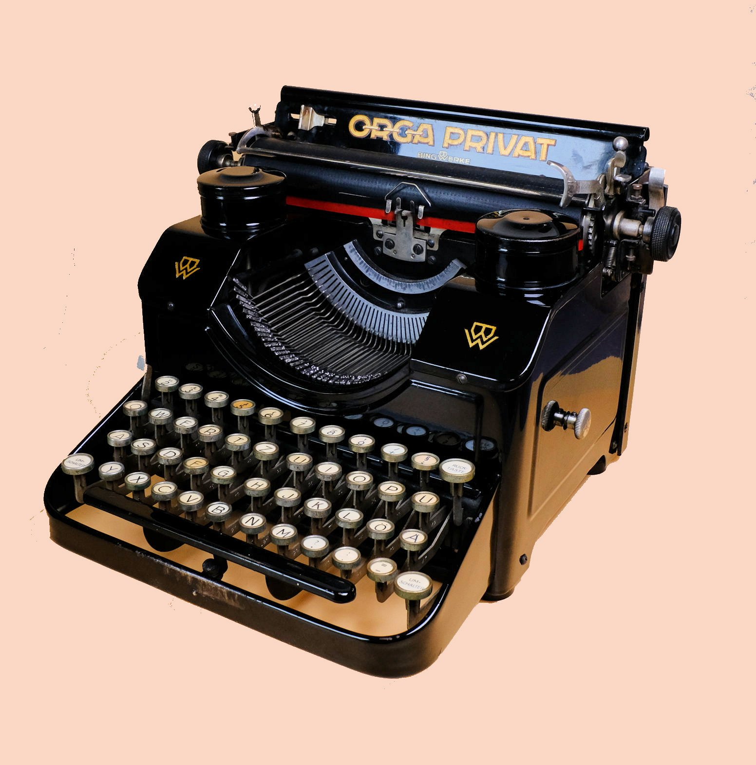 Büroschreibmaschine Orga Privat Mod. 4 (Volkskunde- und Freilichtmuseum Roscheider Hof CC0)
