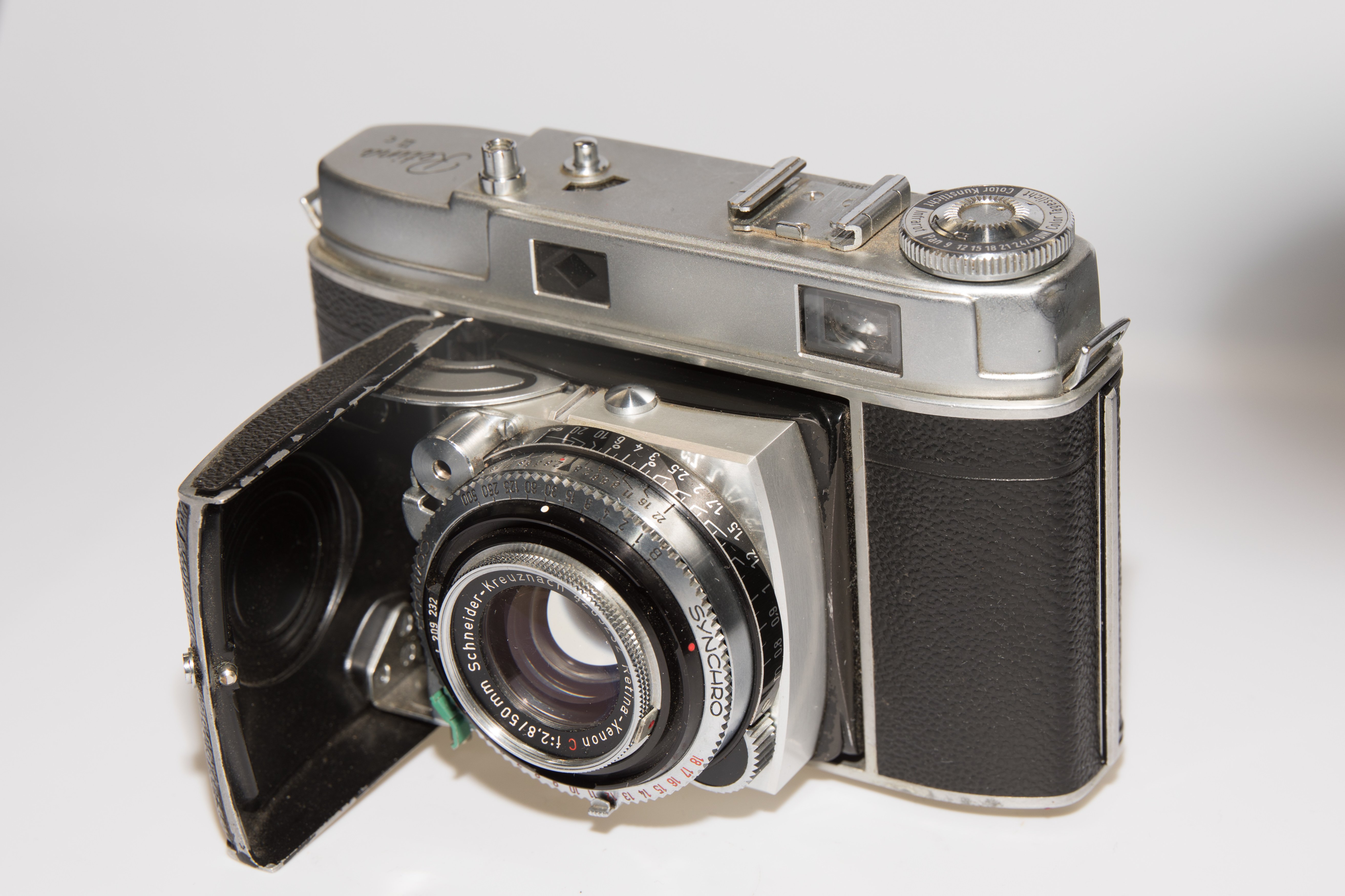 Analoge Sucherkamera "Kodak Retina II c" (Freilichtmuseum Roscheider Hof CC0)