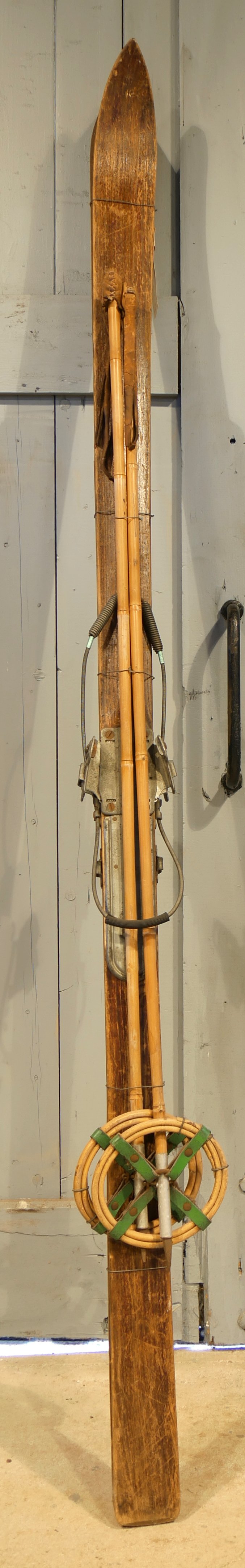 Ski mit Kabelzugbindung 1 (Freilichtmuseum Roscheider Hof CC0)