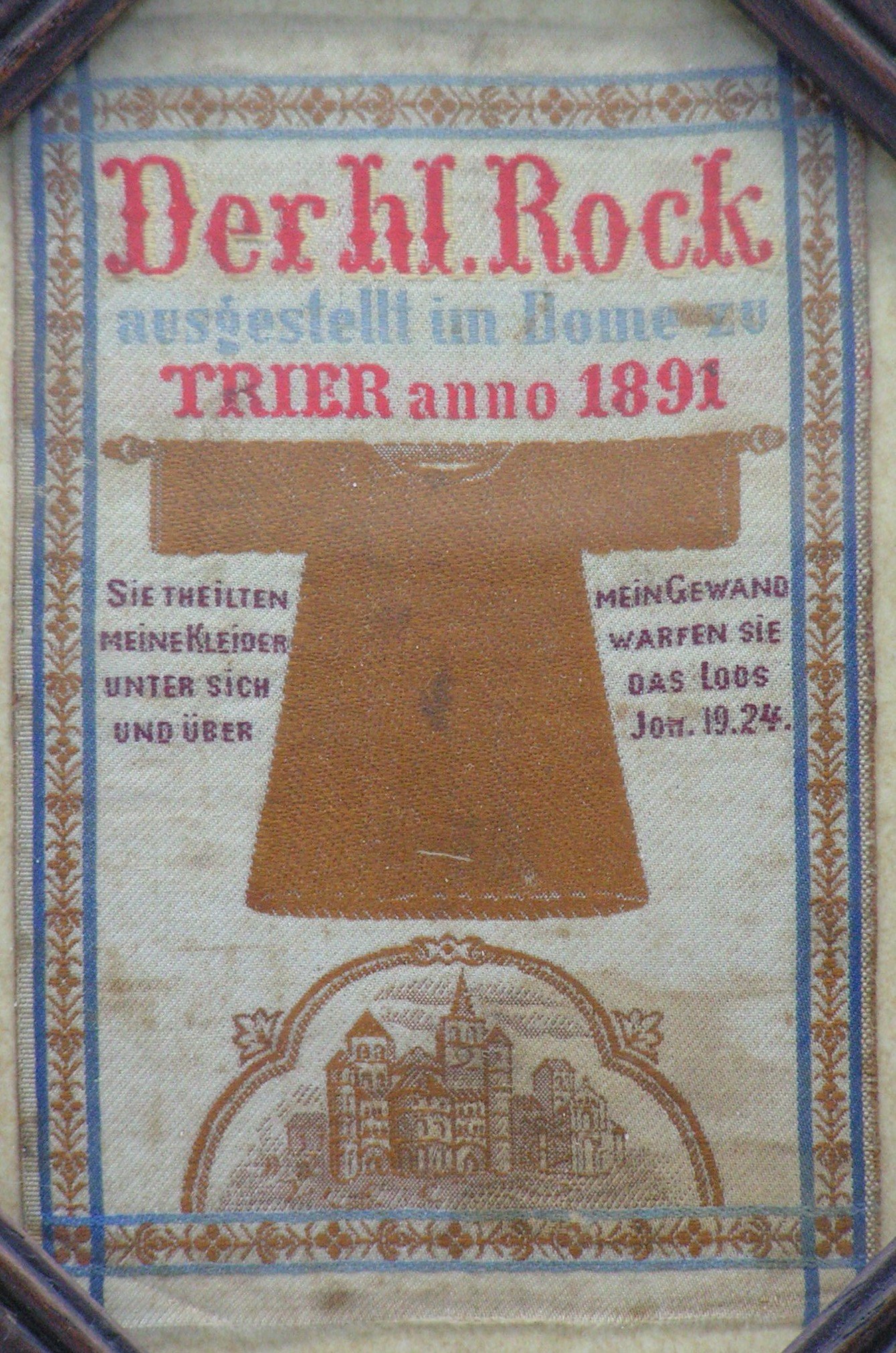 Seidenes Andenkenbild zur Ausstellung des Heiligen Rocks 1891 (Freilichtmuseum Roscheider Hof CC0)