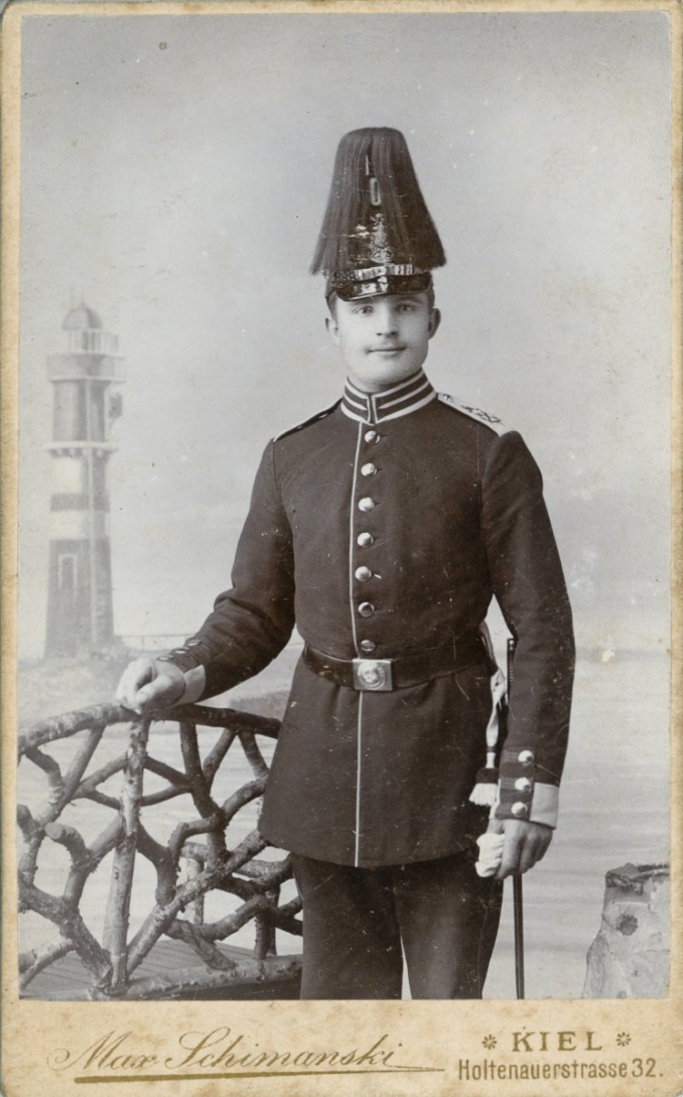 Fotografie eines jungen Offiziers (Freilichtmuseum Roscheider Hof CC0)