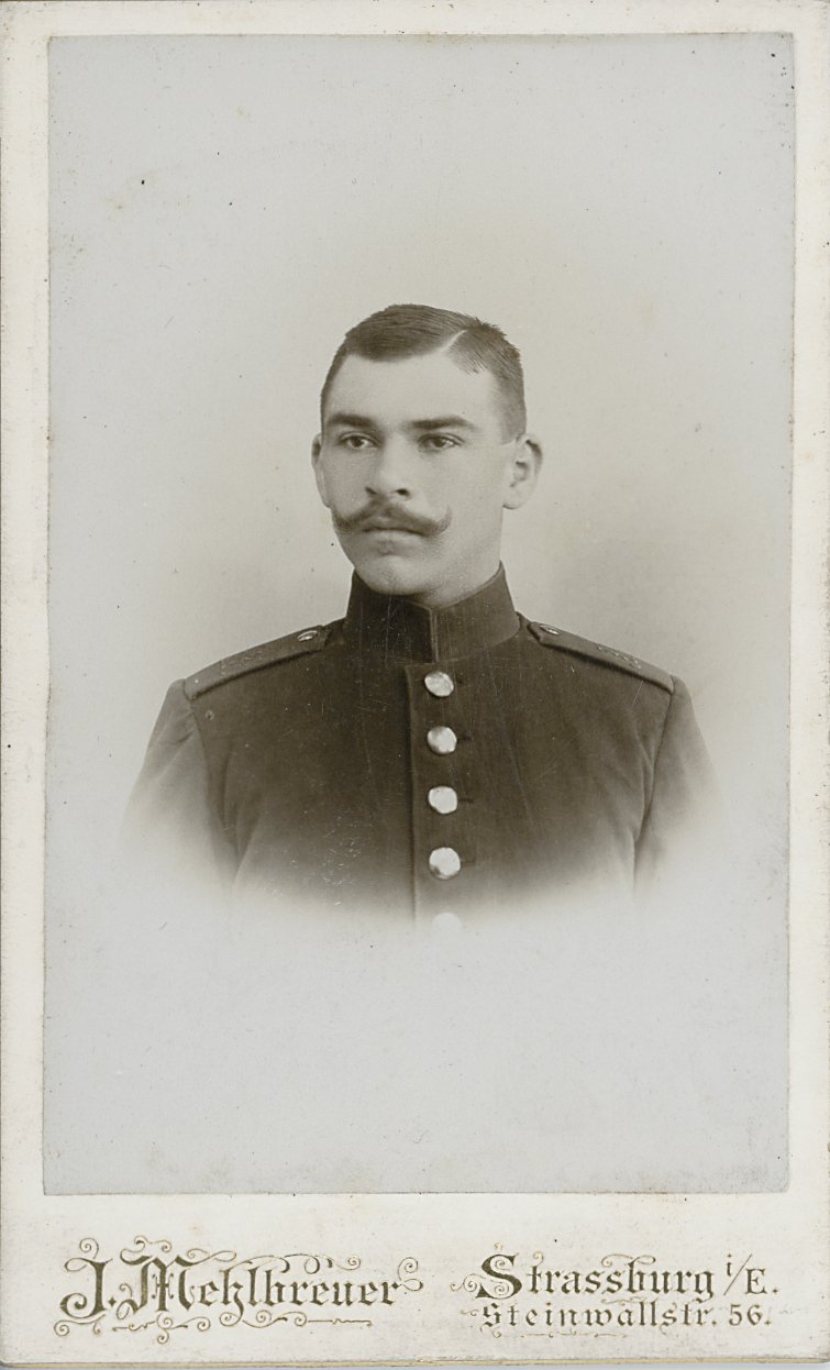 Fotografie eines jungen Offiziers (Freilichtmuseum Roscheider Hof CC0)
