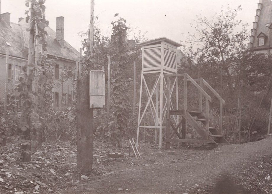 Foto Wetterhütte für Arbeiter Forstanstalt (Freilichtmuseum Roscheider Hof CC0)