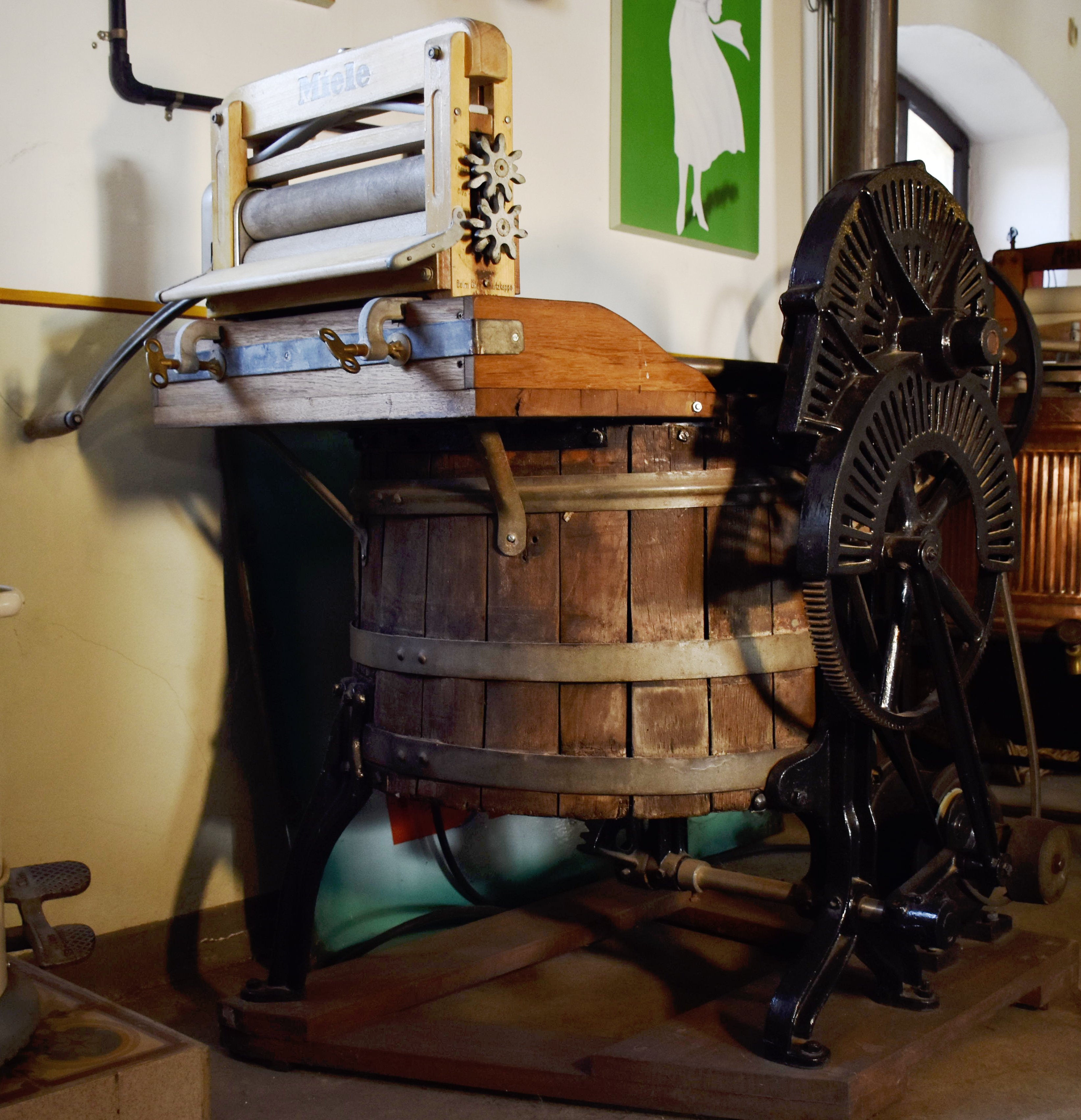 Miele Kraft-Waschmaschine (Freilichtmuseum Roscheider Hof CC0)