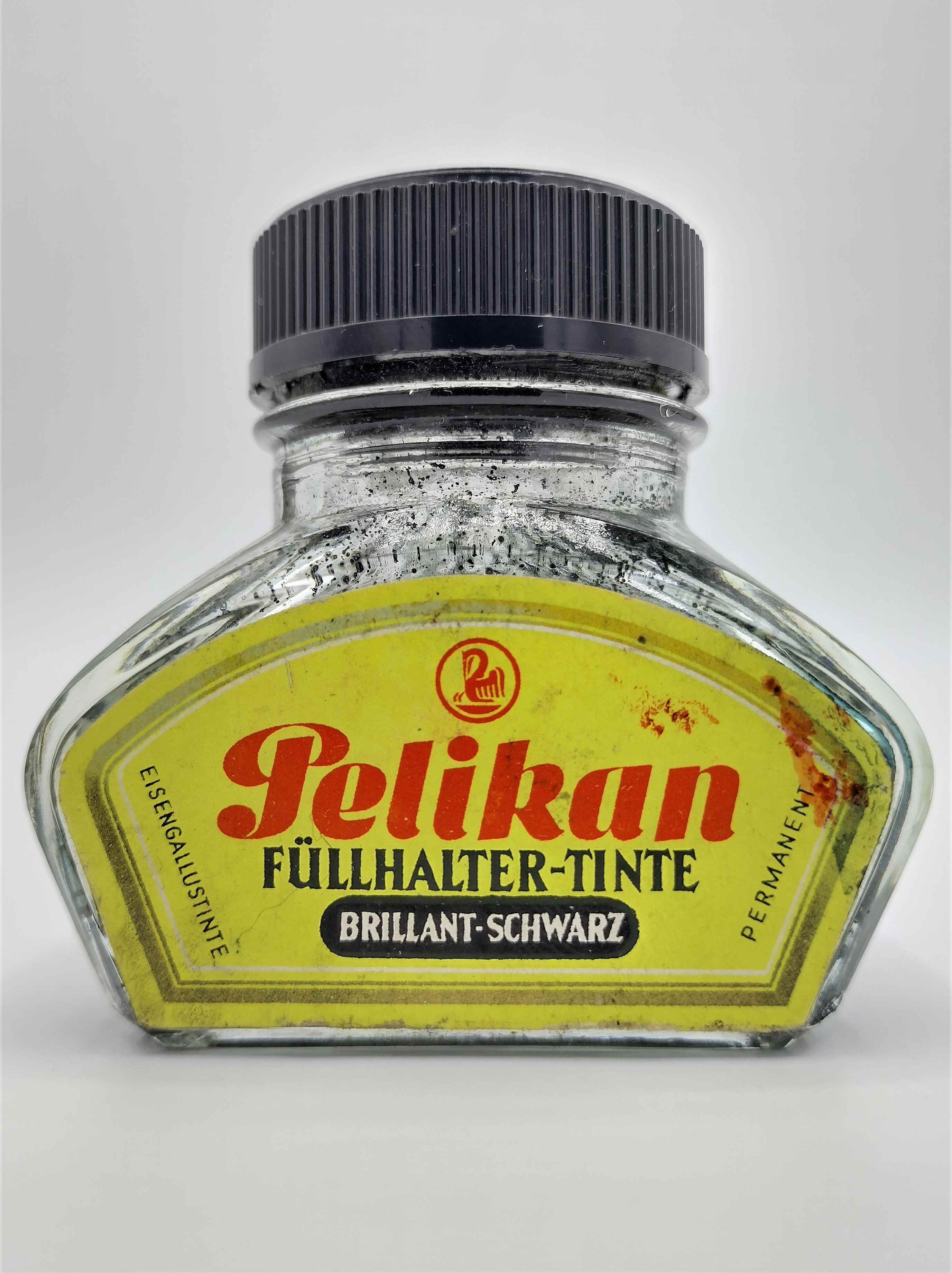 Pelikan Füllhalter-Tinte Brillant-Schwarz (Freilichtmuseum Roscheider Hof CC0)