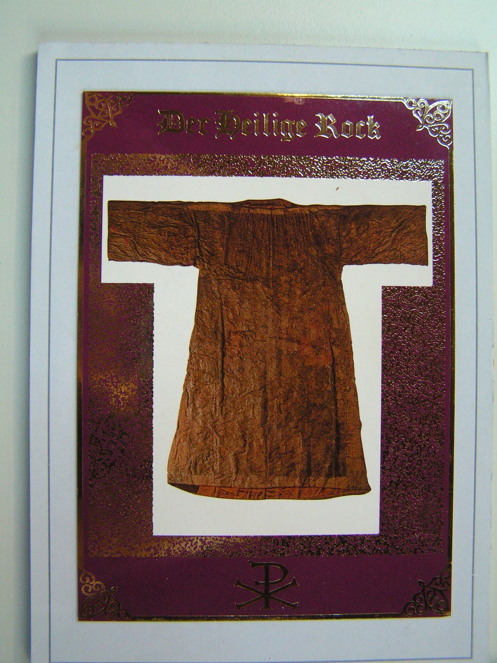 Postkarte mit einer Fotoabbildung des heiligen Rocks im Dom zu Trier (Freilichtmuseum Roscheider Hof CC0)