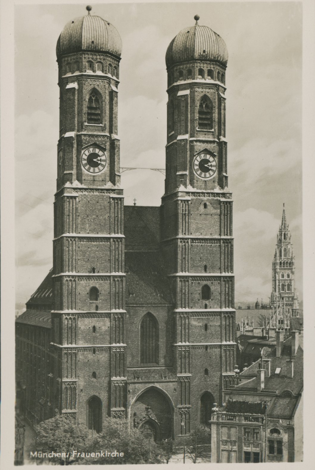 Postkarte der Münchner Frauenkirche (Freilichtmuseum Roscheider Hof CC0)