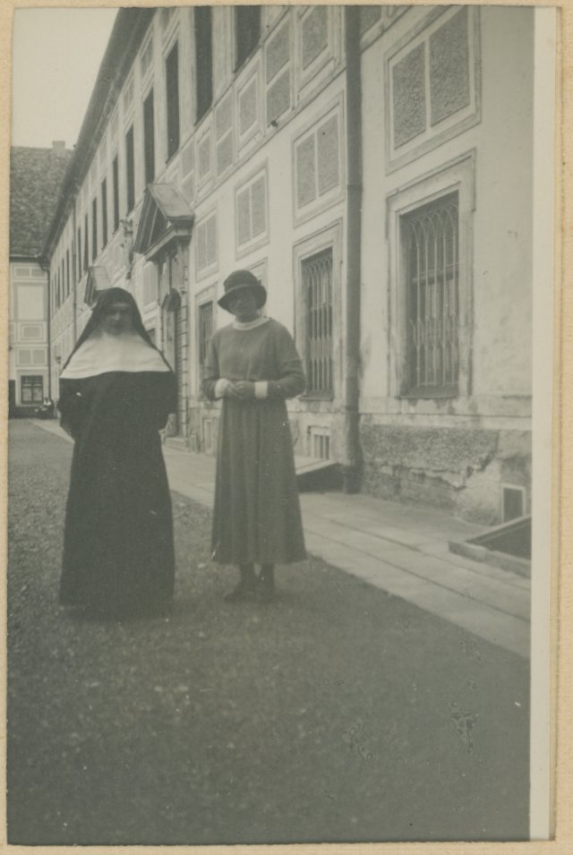 Bildnis einer Nonne und einer Dame (Freilichtmuseum Roscheider Hof CC0)