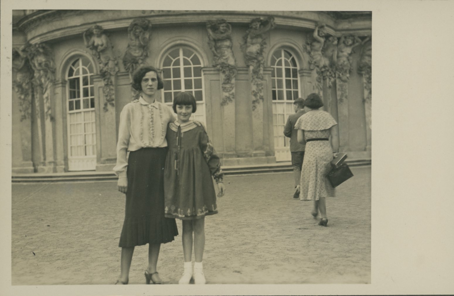 Porträt einer Dame und eines Mädchens (Freilichtmuseum Roscheider Hof CC0)