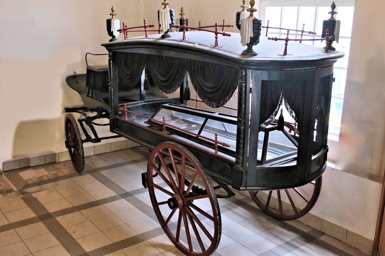 Zweispänniger Leichenwagen (Freilichtmuseum Roscheider Hof CC0)