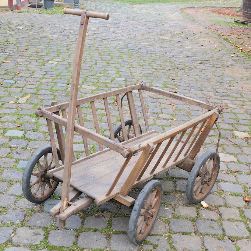 Leiterwagen mit Gummibereifung (Freilichtmuseum Roscheider Hof CC0)