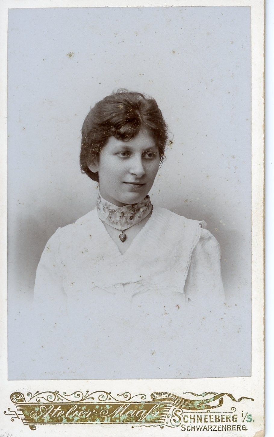 Bild einer jungen Dame (Freilichtmuseum Roscheider Hof CC0)