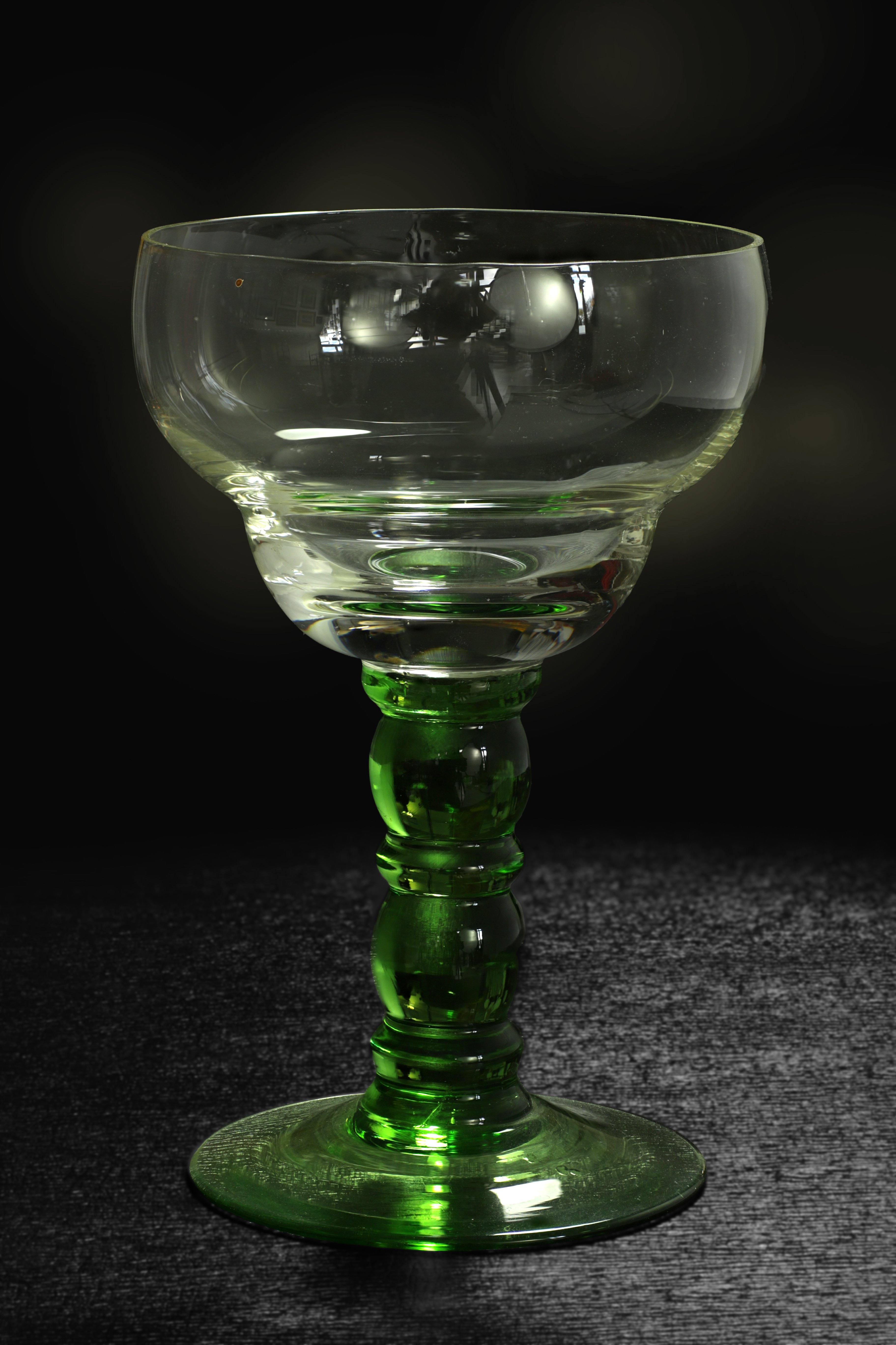 Durchsichtiges Kelchglas (Michael Papenberg CC BY-NC-SA)