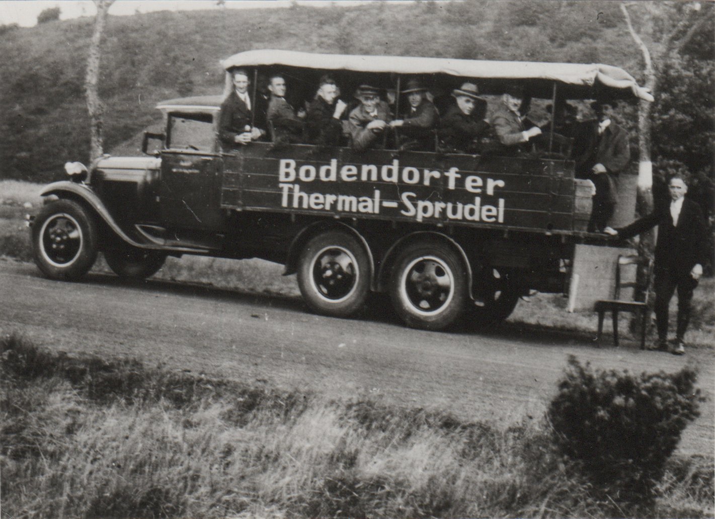 Vereinsausflug des Bodendorfer Thermal-Sprudel Anfang 1930er Jahre (Heimatarchiv Bad Bodendorf CC BY-NC-SA)