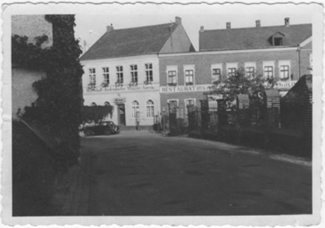 Shell-Tanksäule am Winzer-Verein Bodendorf in den 1930er Jahren (Heimatarchiv Bad Bodendorf CC BY-NC-SA)