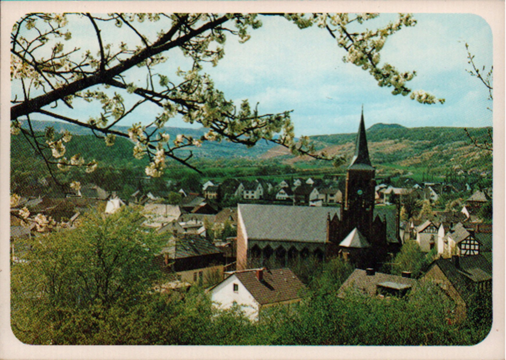 Ansichtskarte Motiv "Blick vom Reisberg auf Kirche und Ort" (Robert Cornely Verlag, Bad Wörishofen CC BY-NC-SA)
