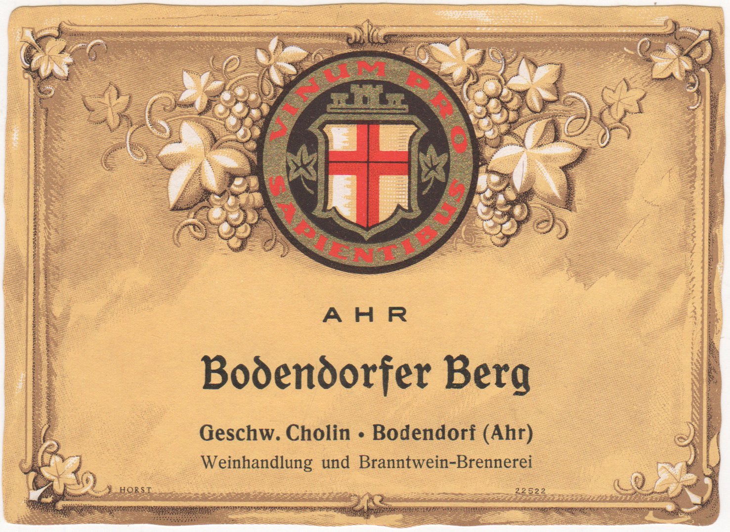 Weinflaschenetikett "Bodendorfer Berg" der Geschwister Cholin, Bodendorf/Ahr bis 1968 (Heimatarchiv Bad Bodendorf CC BY-NC-SA)