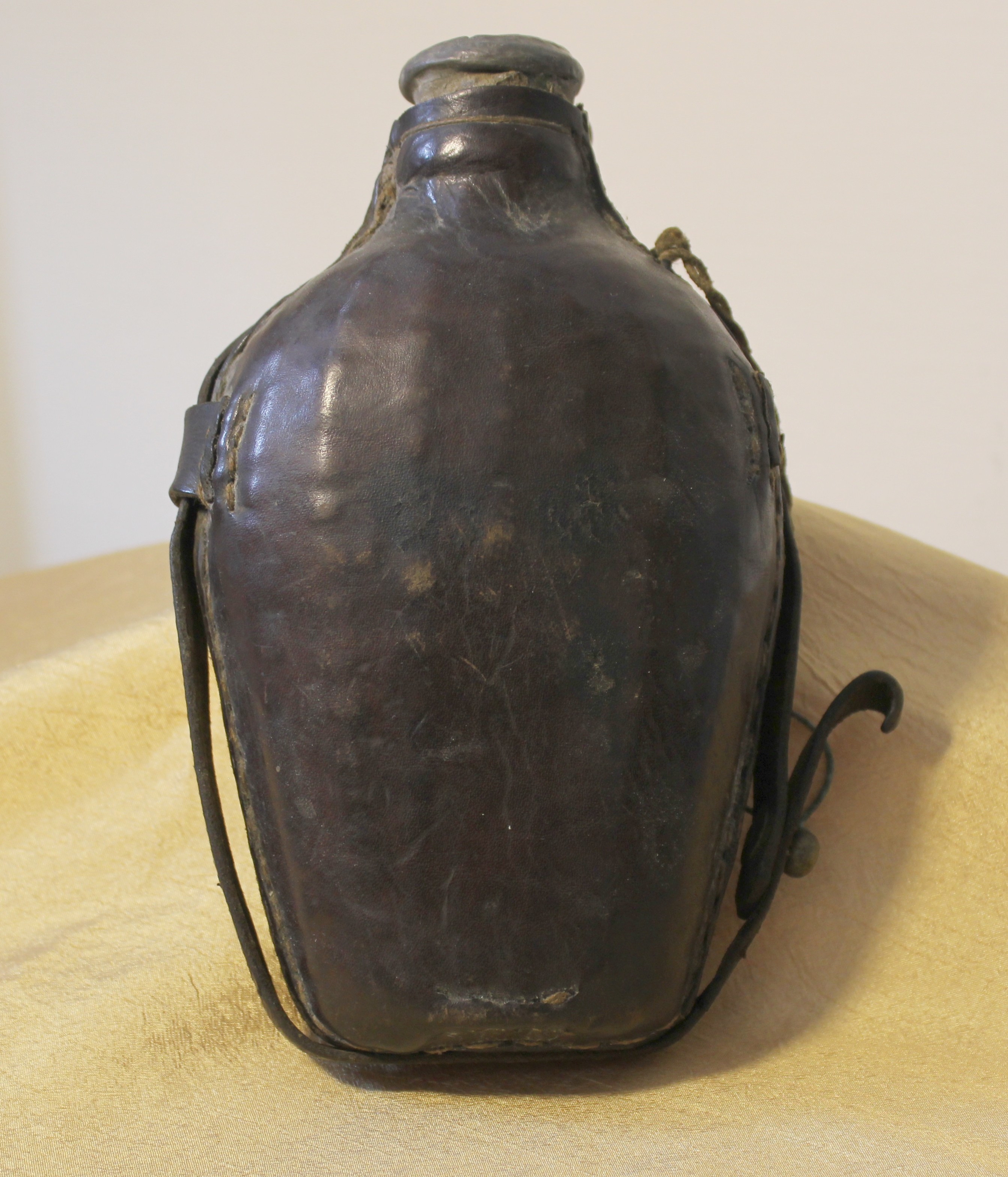 Feldflasche (Museum für Weinbau und Stadtgeschichte, Edenkoben CC BY-NC-SA)