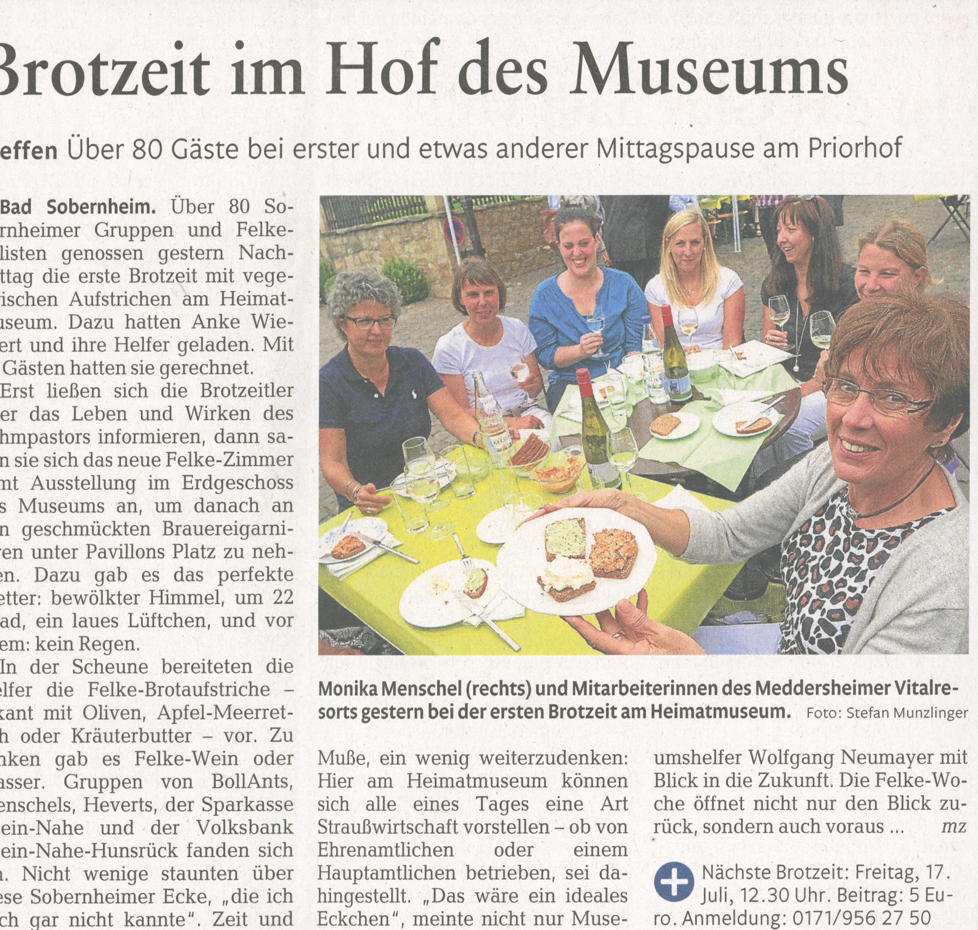 Brotzeit im Hof des Museums (Heimatmuseum Bad Sobernheim CC BY-NC-SA)