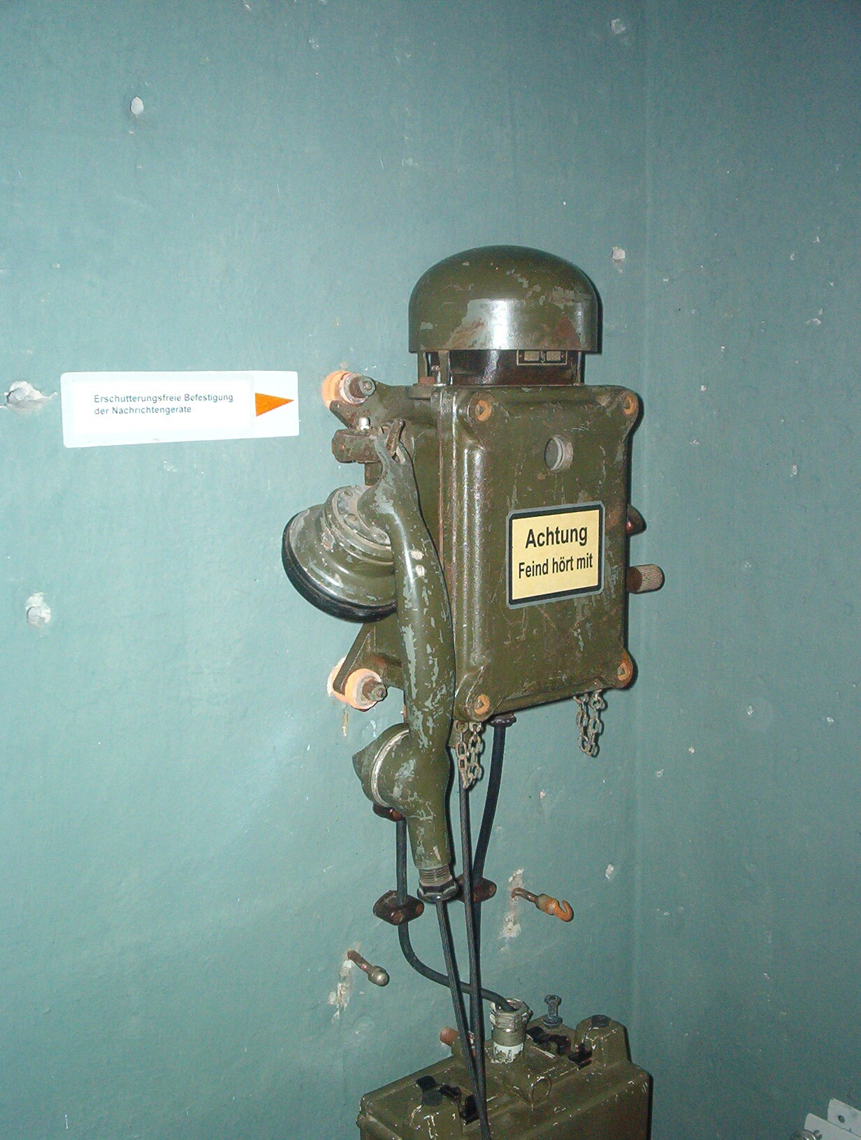 Bunkertelefon (Westwallmuseum CC BY-NC-SA)
