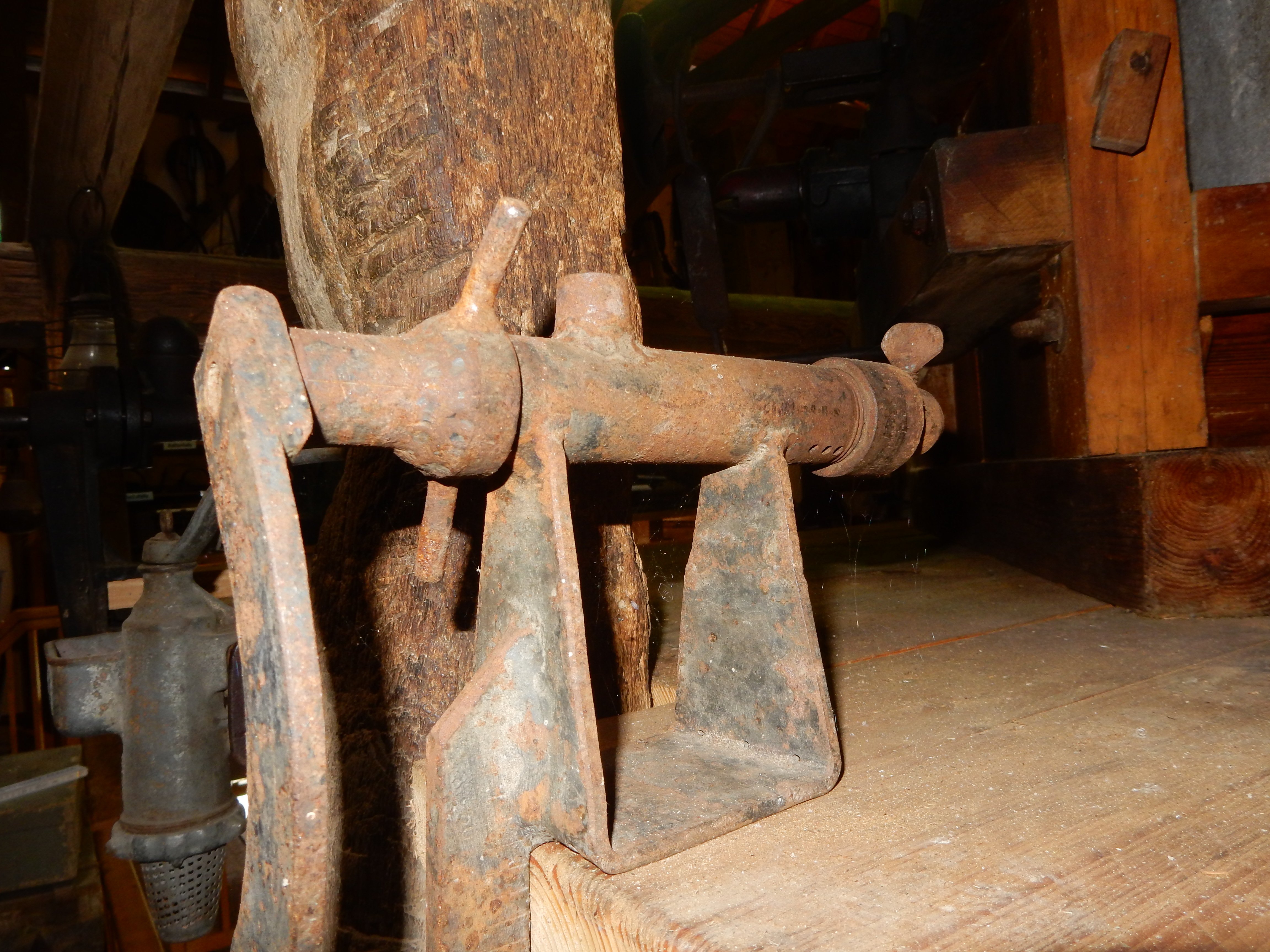 Ölmühle 3 Tischgerät Ölpresse (Einrichmuseum CC BY-NC-SA)