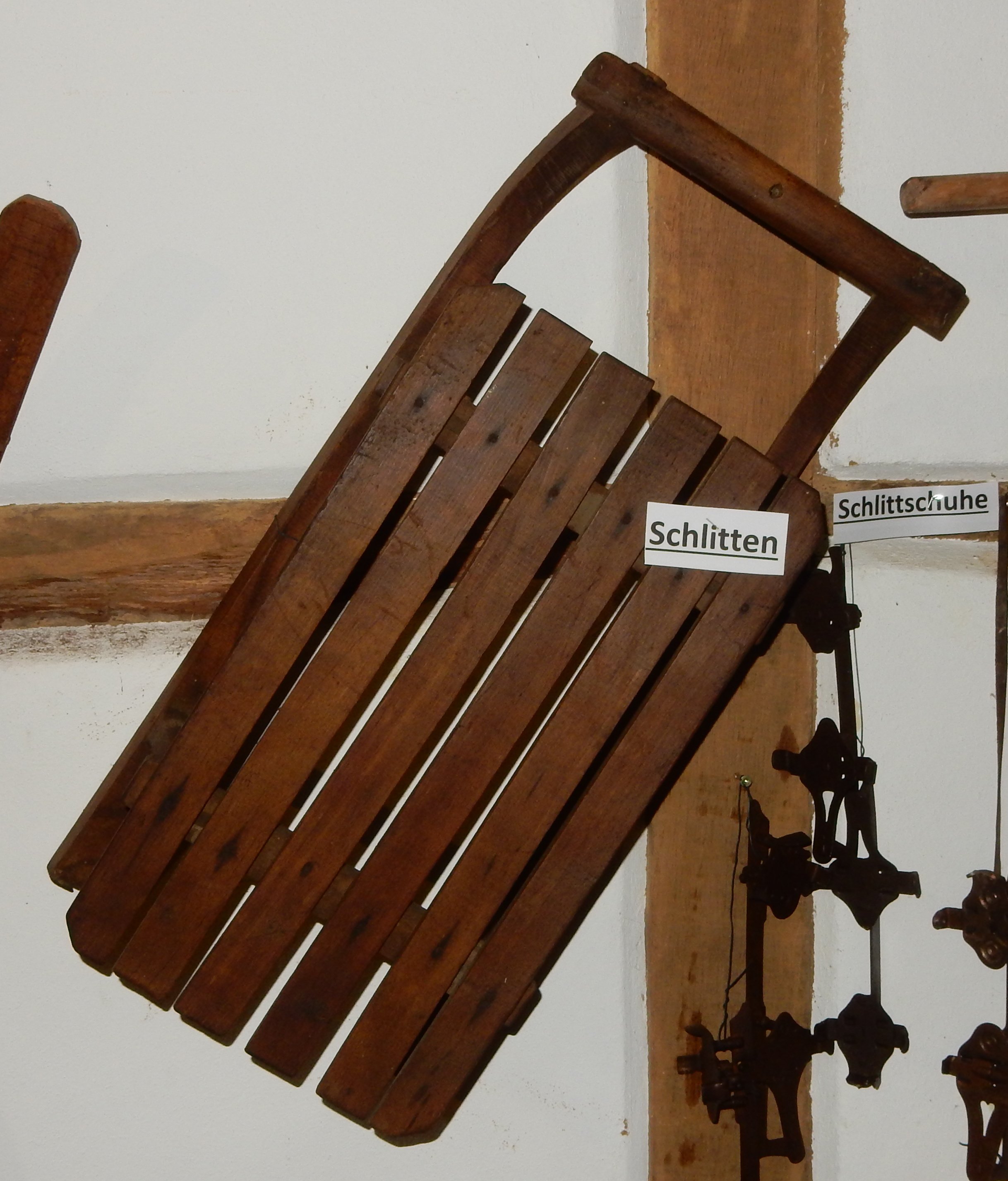 Holzschlitten (Einrichmuseum CC BY-NC-SA)